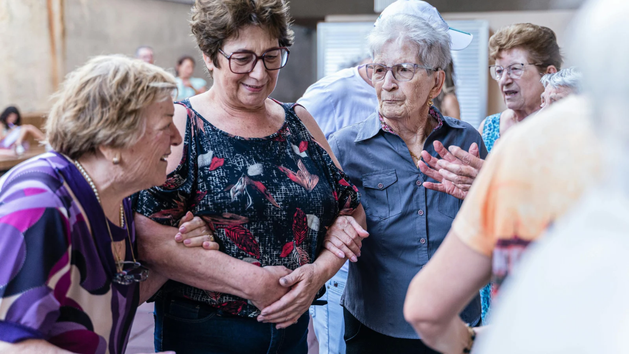 Redes, servicios y comunidad: experiencias de cuidados en el medio rural