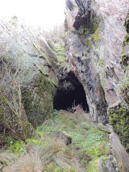 Interior de una bocamina de las minas de Valcabado